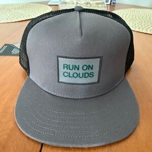 On Running Crew Cap - New - One Size - Grey